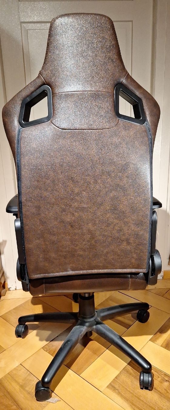 Noblechairs Sedie: Noblechairs Epic "Echtleder" – Usato da Flawil venduto da Dimontes 1