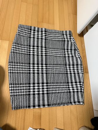 Amisu Mini Skirt, Size 38, Black and White Check Pattern