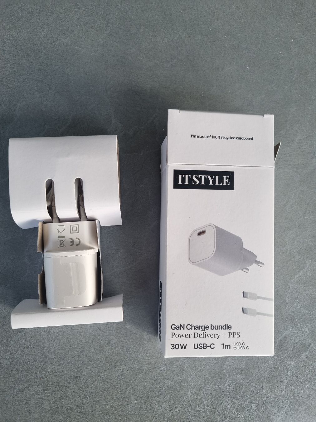 Caricabatterie: Schnell- Ladegerät 30W USB-C / Neu – Nuovo e nell'imballaggio originale da Adlikon b.Regensdf venduto da attila63 2