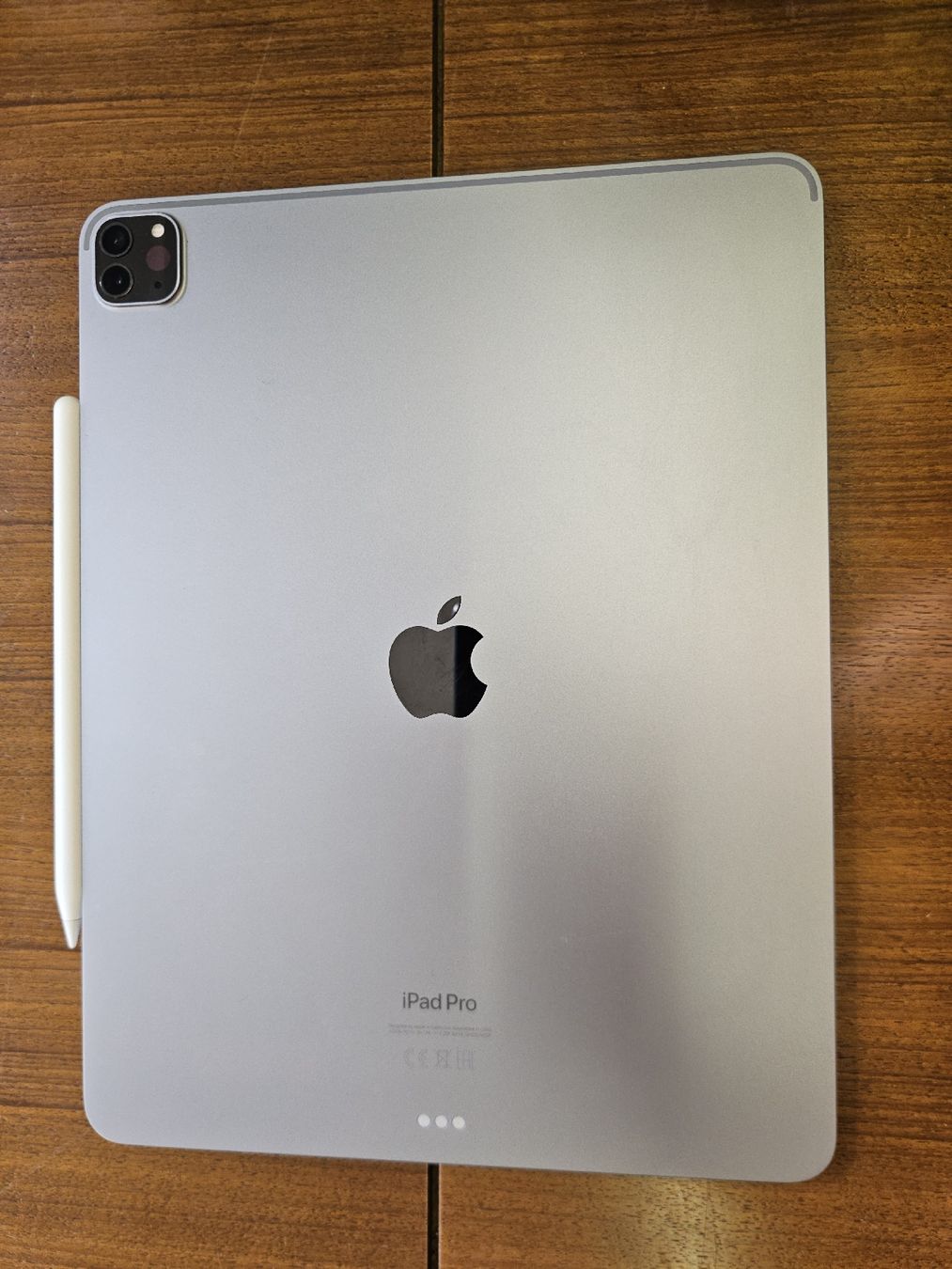 Apple Tablet PC: iPad Pro 2022 (12.9") 256GB Bundle - Magic Keyboard & Pencil – Usato da Zürich venduto da tim.cummins 5