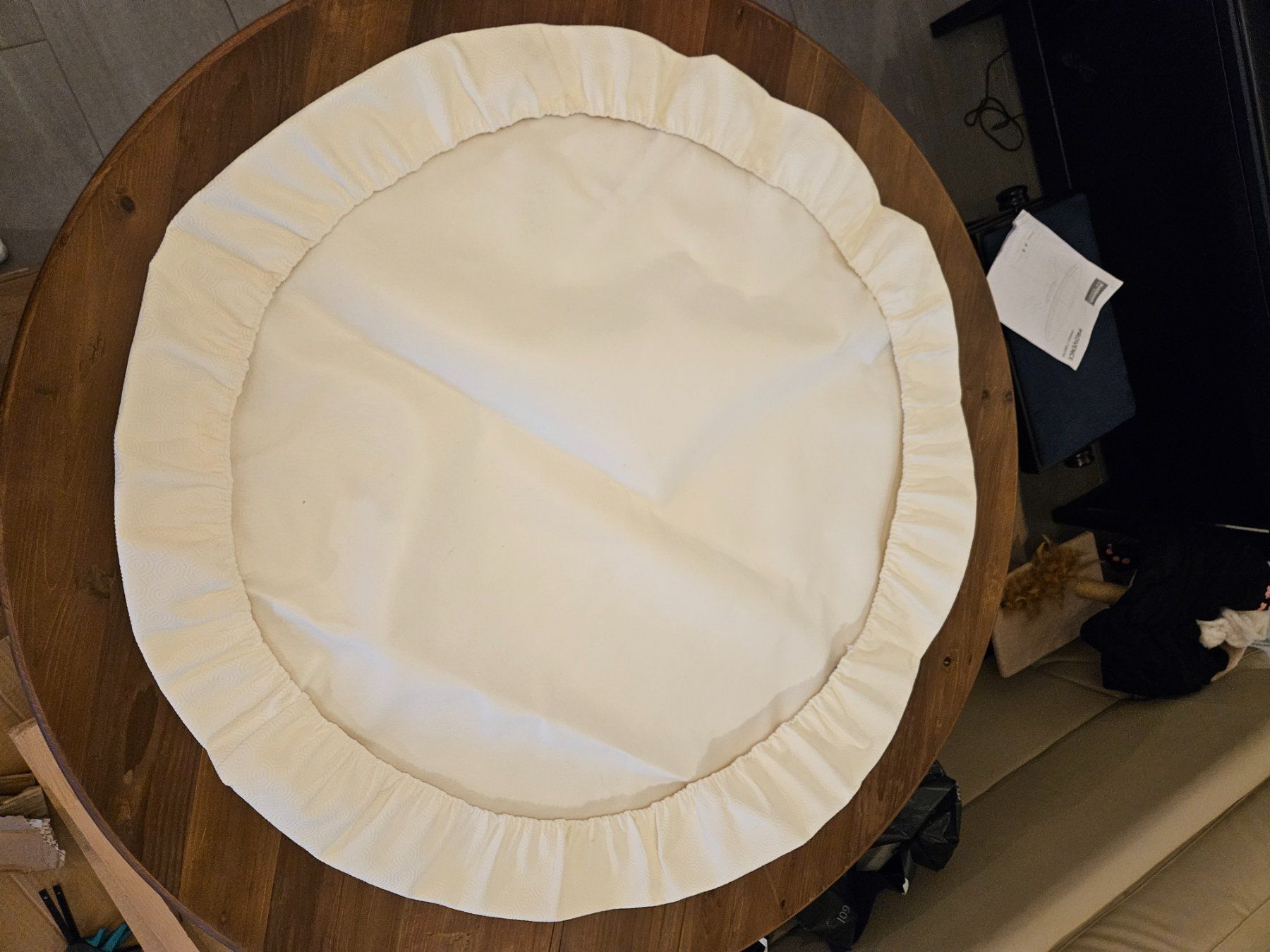 Autre linge de table: Sous-nappe molletonnée 120 cm – D'occasion à Villaz-St-Pierre par 2qu_7dg8