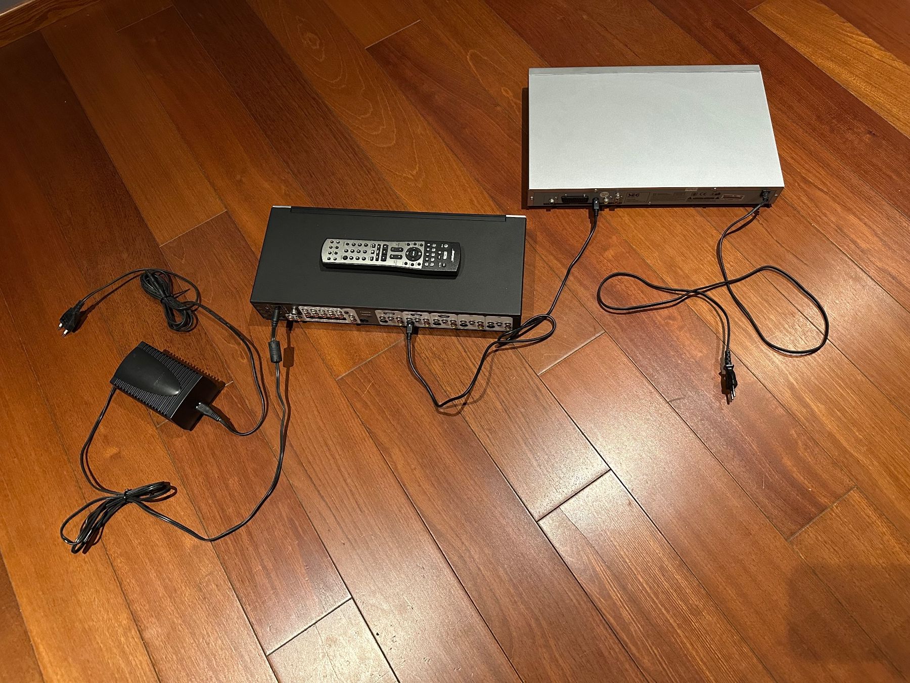 Sony Home Cinema: Pack Home Cinéma - Projecteur Sony + Système Bose + Blu-ray – Usato da Gland venduto da valentin_bes 4