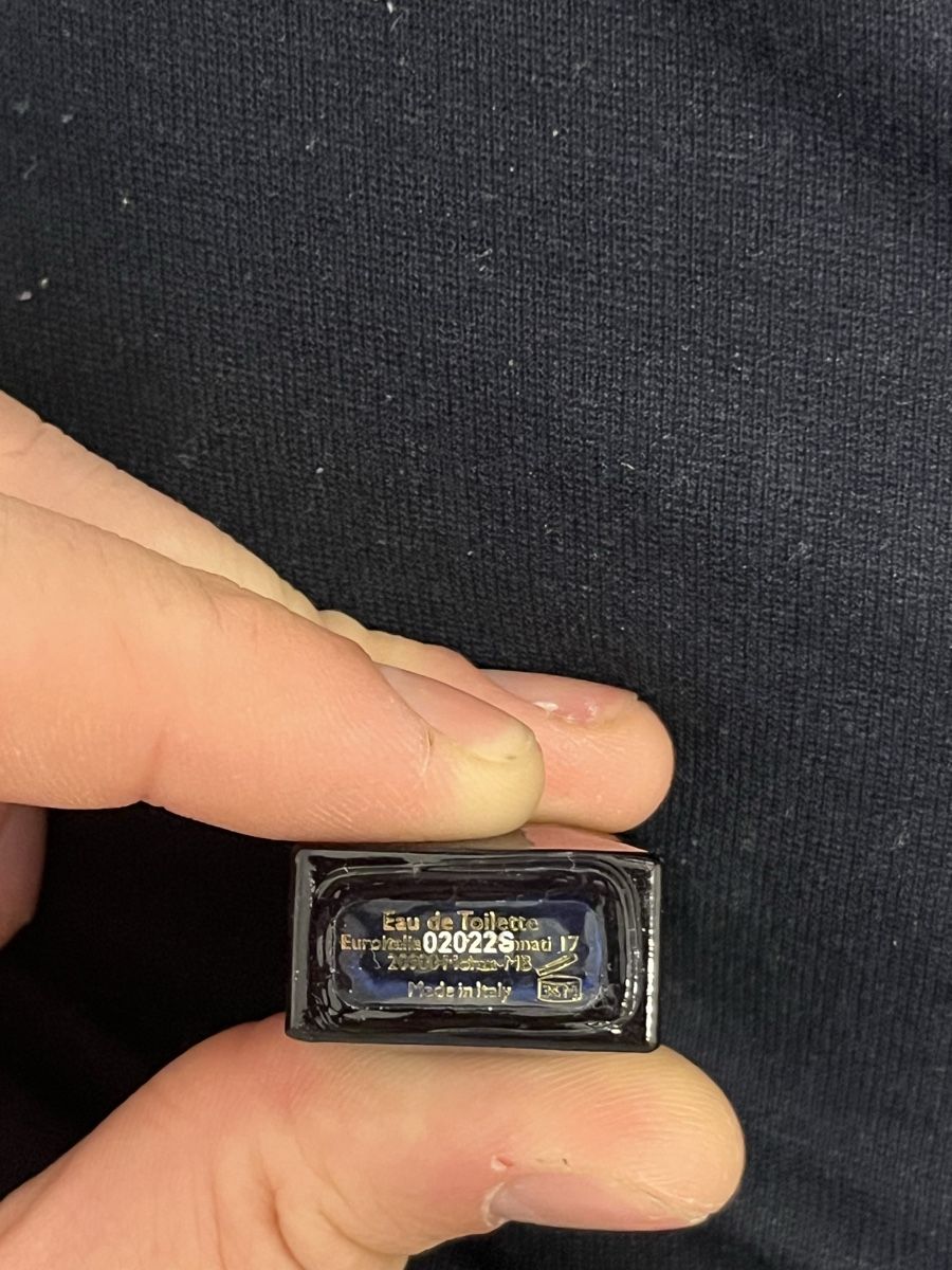 Versace Parfum & Eau de Toilette: Miniaturflakons von Versace – Neu (gemäss Beschreibung) aus Rümlang von arg_5mlz 8