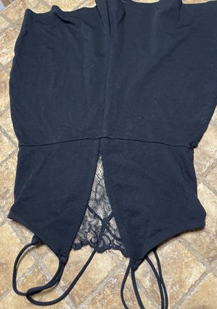 Tuta corta di cotone nera con pizzo, taglia M/L