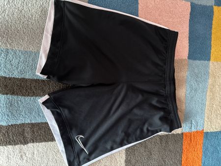 1 Paar Nike Fussballshorts Dri-Fit Gr. XL 158-170