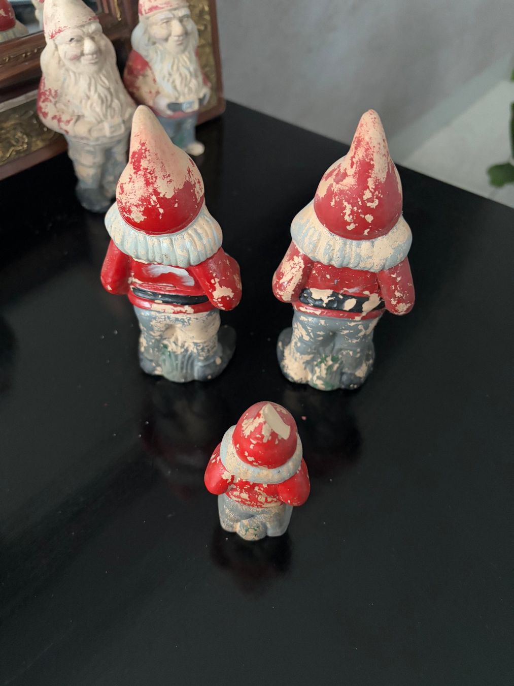 Statuette: Alte Gartenzwerge aus Ton, 6 Stk – Usato da Jegenstorf venduto da Hibiscus11 5