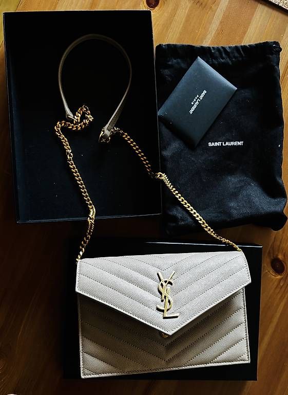 Borse da donna: Saint Laurent Cassandre Envelope  – Usato da Zug venduto da bia_szh2