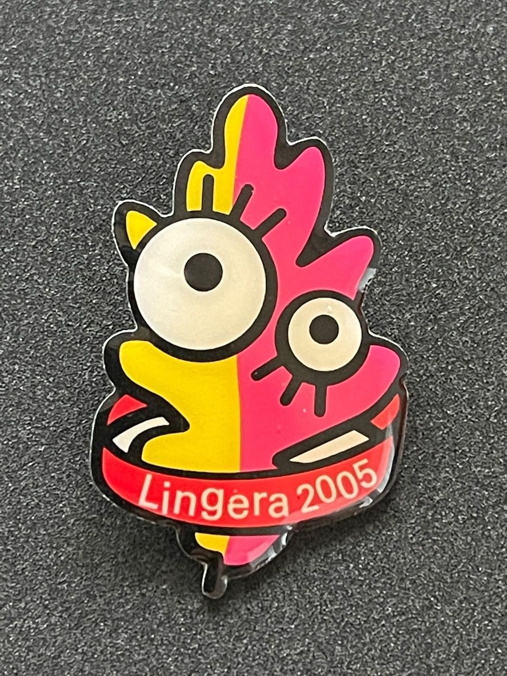 Spille & Fermagli: Lingera 2005 Pin – Usato da Contone venduto da Chaos76