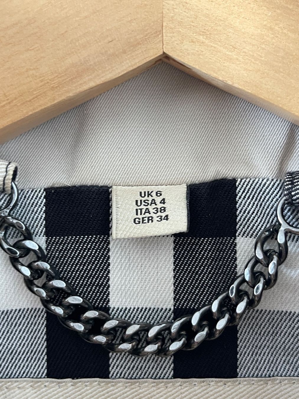 Burberry Cappotti: Original Burberry classic trench coat – Usato da Stäfa venduto da sun_979v 7