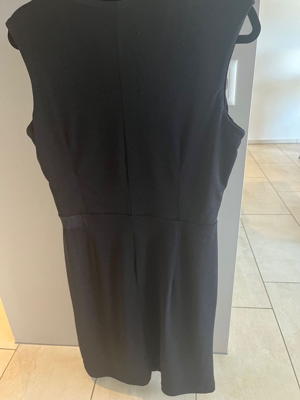 Comma Vestiti: Comma, Schwarzes Kleid Gr. 36 Elegant – Usato da Niederrohrdorf venduto da liv_7gbr 1