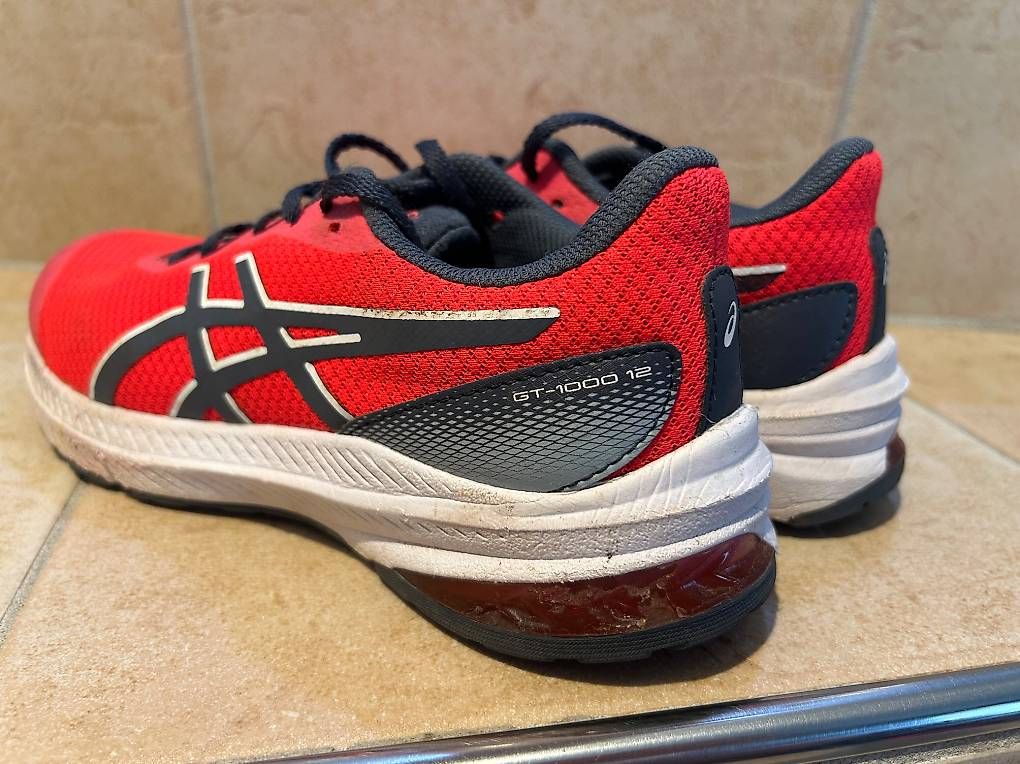 Scarpe per ragazzi: ASICS Aussenturnschuh Gr. 38 – Usato da Schmerikon venduto da sab_6ppz 2