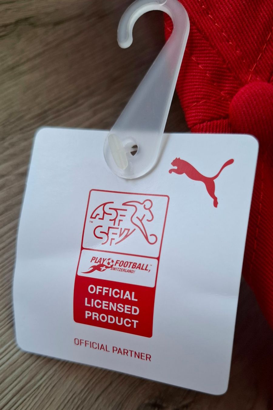 Puma Altro in  Abbigliamento & Accessori: 2x Neu und OVP Puma Hopp Schweiiz Kappe. – Nuovo e nell'imballaggio originale da Rotkreuz venduto da keerthdi 3