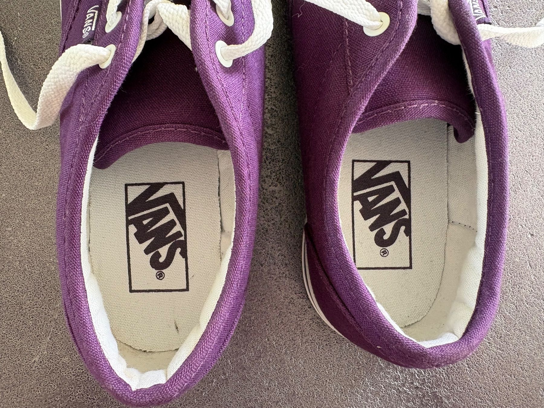 Vans Scarpe da donna: Damen Sneakers Vans Lila Grösse 37 – Usato da Flawil venduto da HeisseReifen 6