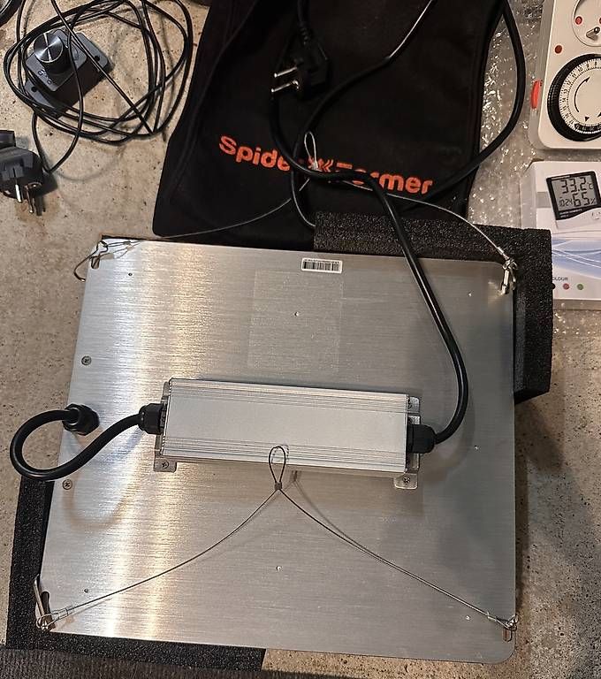 Sonstiges: Spider Farmer Growbox SF1000  – Gebraucht aus Walliswil b.Wangen von Swiss-Trading-Bros 4