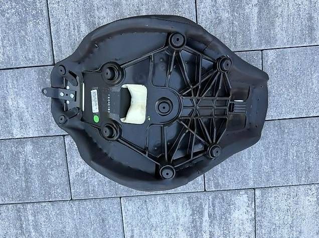 Tutti i ricambio per moto: Harley Davidson Low Rider Sattel NEU – Usato da Muttenz venduto da Mbrunen 1