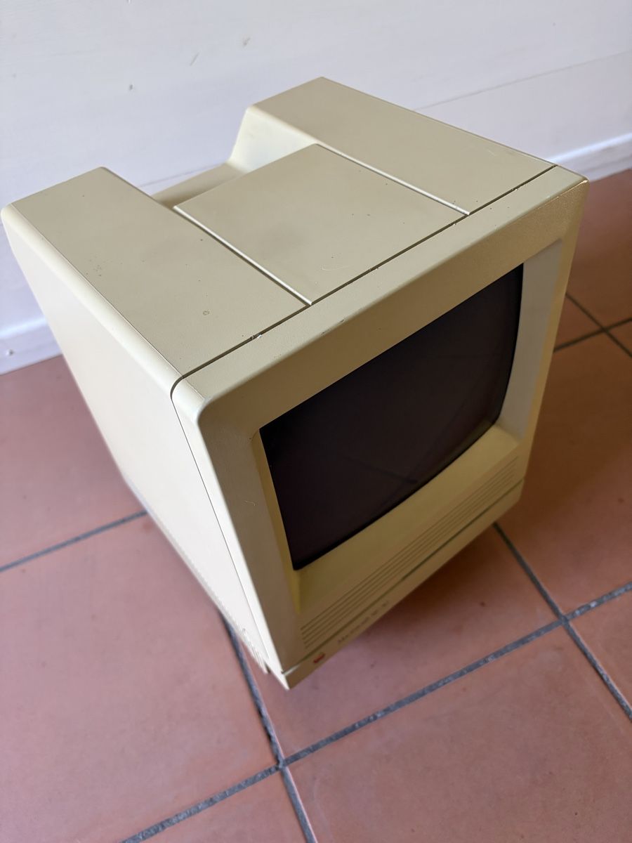 Apple PCs: Kultobjekt Apple Macintosh SE/30 – Gebraucht aus St. Gallen von macauktion 1