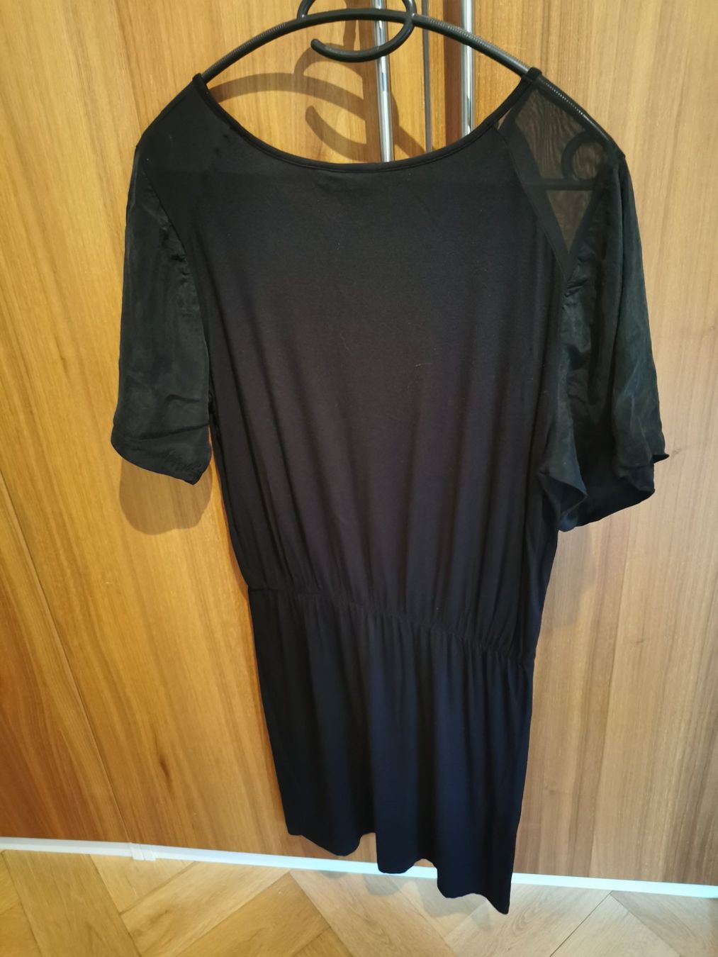 Tute: Kleid – Usato da Bern venduto da Linii