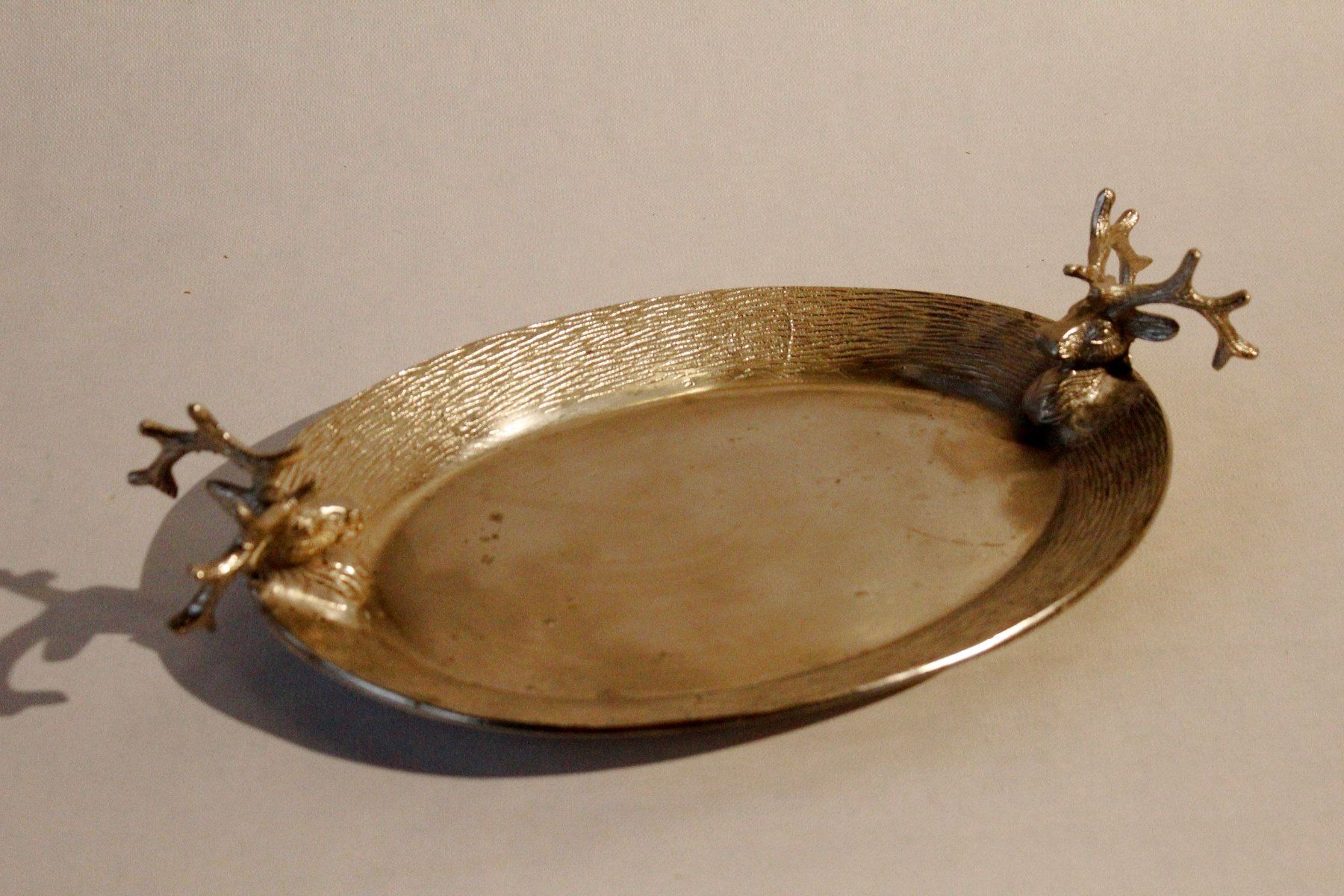 Lampade: GILDE: Design - Tableau mit Hirschköpfen, Aluminium, kultig – Usato da Bern venduto da kultiges