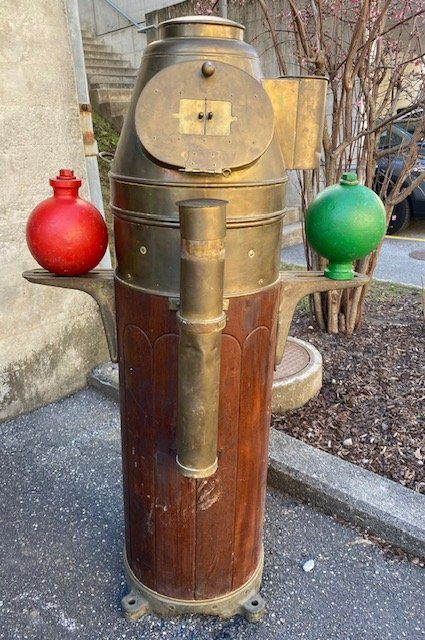GPS & Strumenti di misurazione: Antiker Hochsee-Kompass, Messing & Holz – Usato da Luzern venduto da Lisbeth54