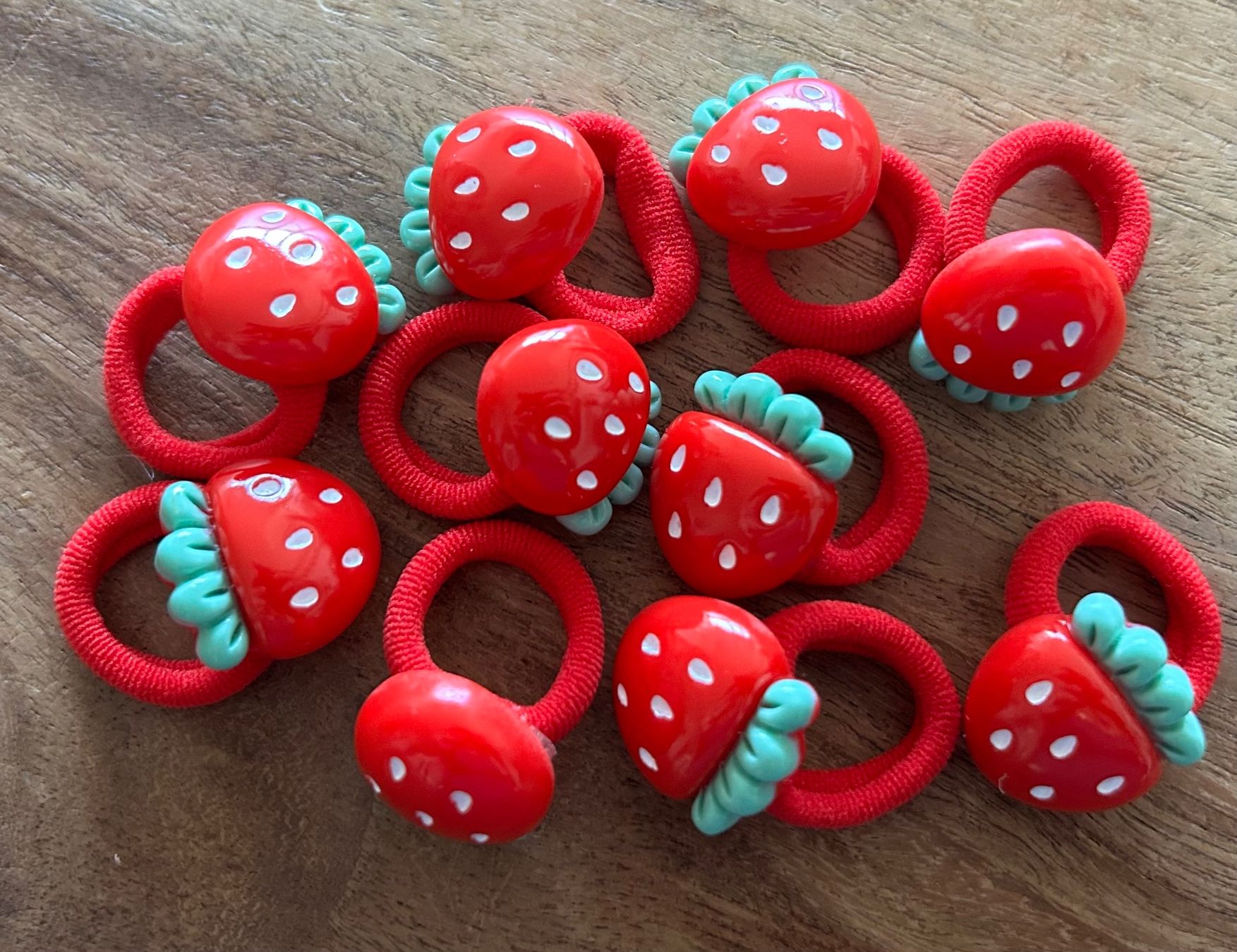 Accessori per capelli: 10 Stück Kinder Haargummis Erdbeere – Nuovo e nell'imballaggio originale da Geneve venduto da vane267