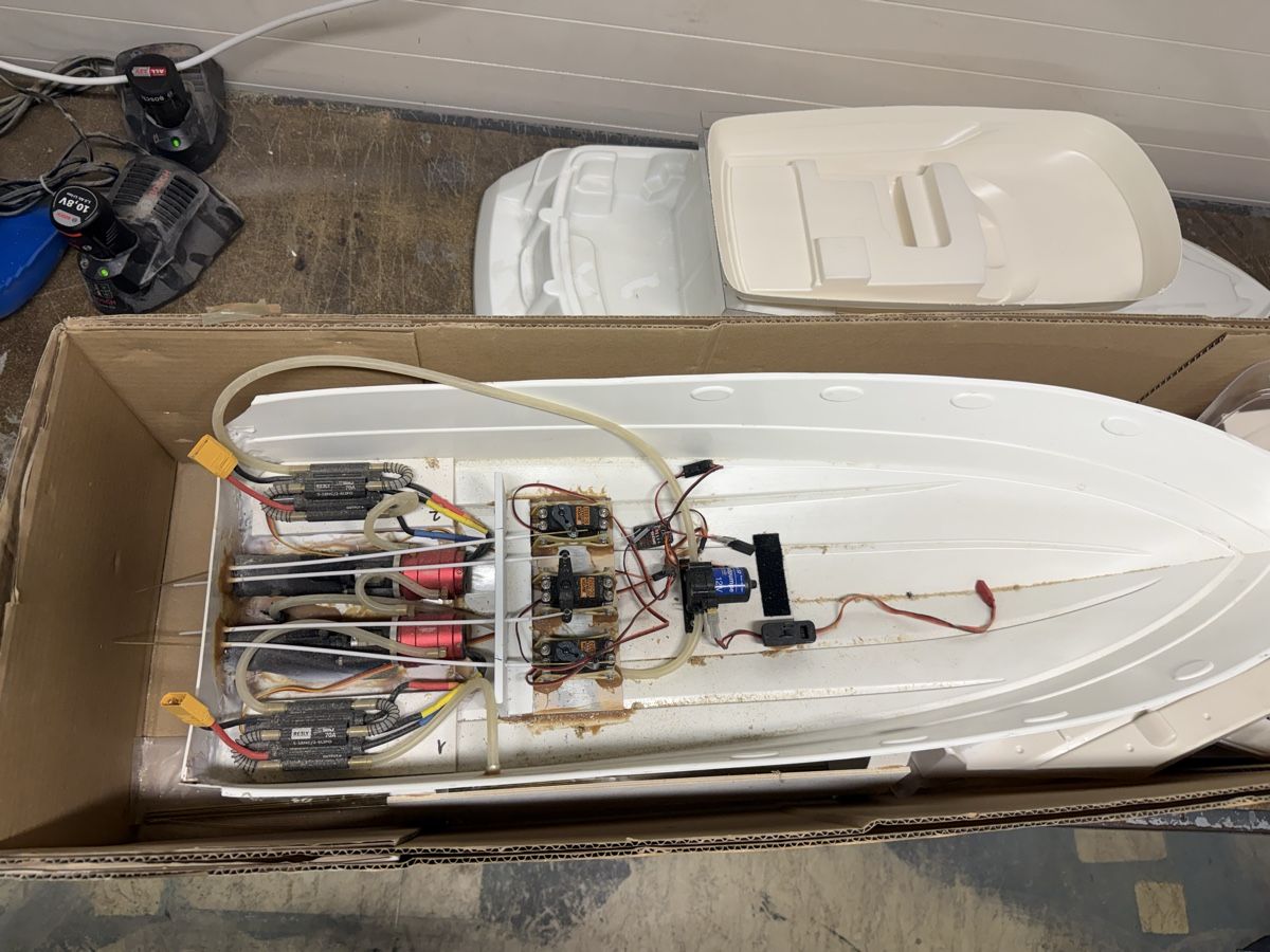 Modellismo RC: RC-Modellboot Najade von Krick – Usato da Bremgarten AG venduto da est_9n9l 2