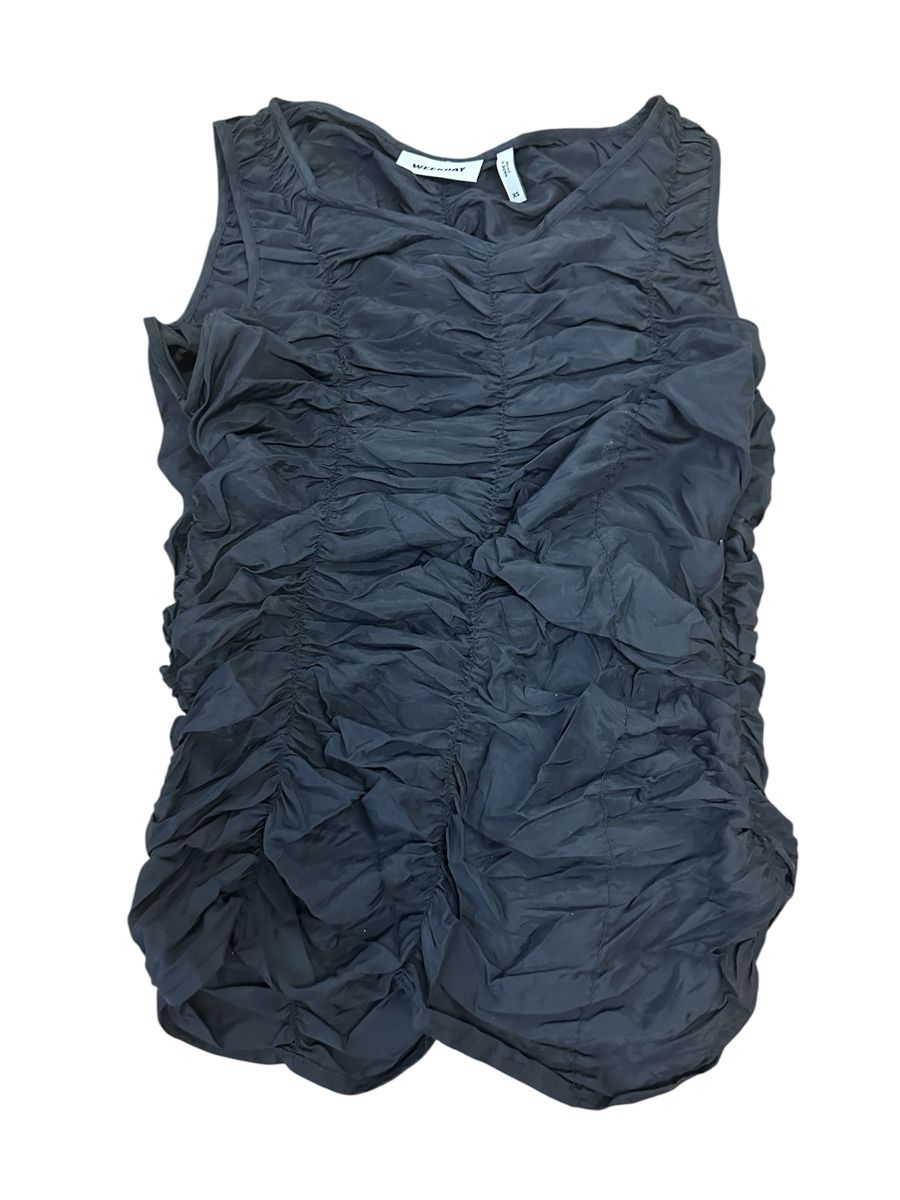 Weekday Top: Weekday Top – Usato da Buochs venduto da zukkias
