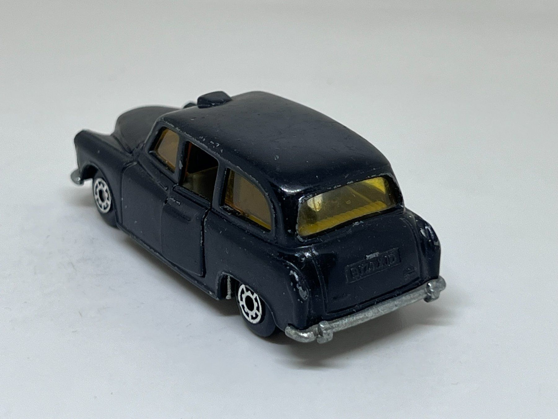 Matchbox Modellautos: Matchbox Taxi FX4R #618 – Gebraucht aus Wildegg von LaaBoutique 2