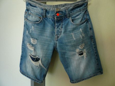 Coole ZARA Denim Shorts, Grösse 30/EU Gr. 38, Top Zustand!