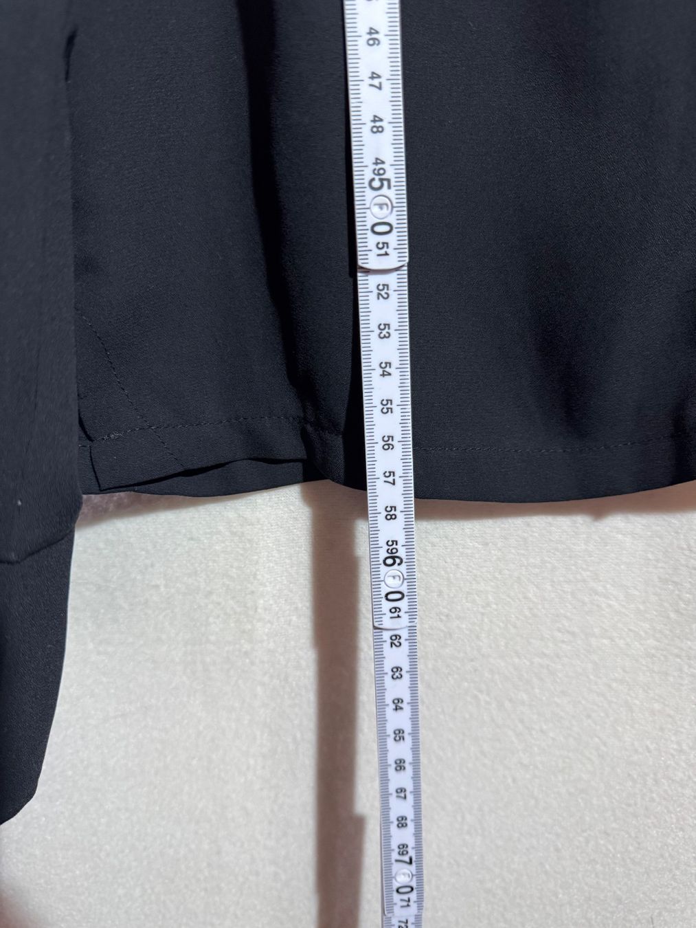 H&M Camicette: Elegante schwarze Bluse von H&M Gr. 34 – Usato da Grosswangen venduto da second_hand_dress 4