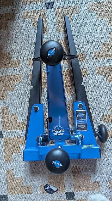 Tous les outils: Park Tool TS-2.3 & TM-1 – D'occasion à Winterthur par tpetaja
