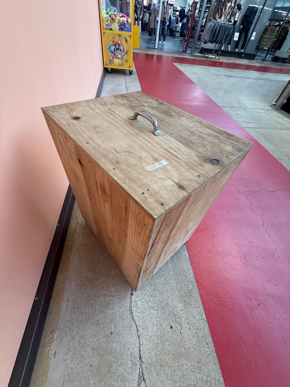 Caisses de transport: Mobile Transportbox Holz auf Rollen – D'occasion à Fulenbach par Annie.s_Mid_Century 2