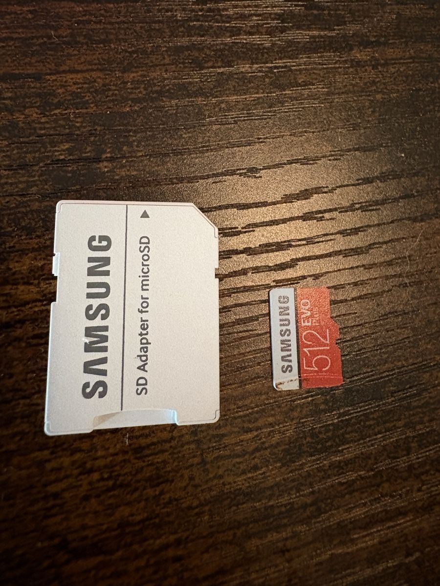 Samsung Cartes mémoire: Samsung EVO Plus microSDXC 512 GB mit SD-Adapter – D'occasion à Aarau par ruedinho