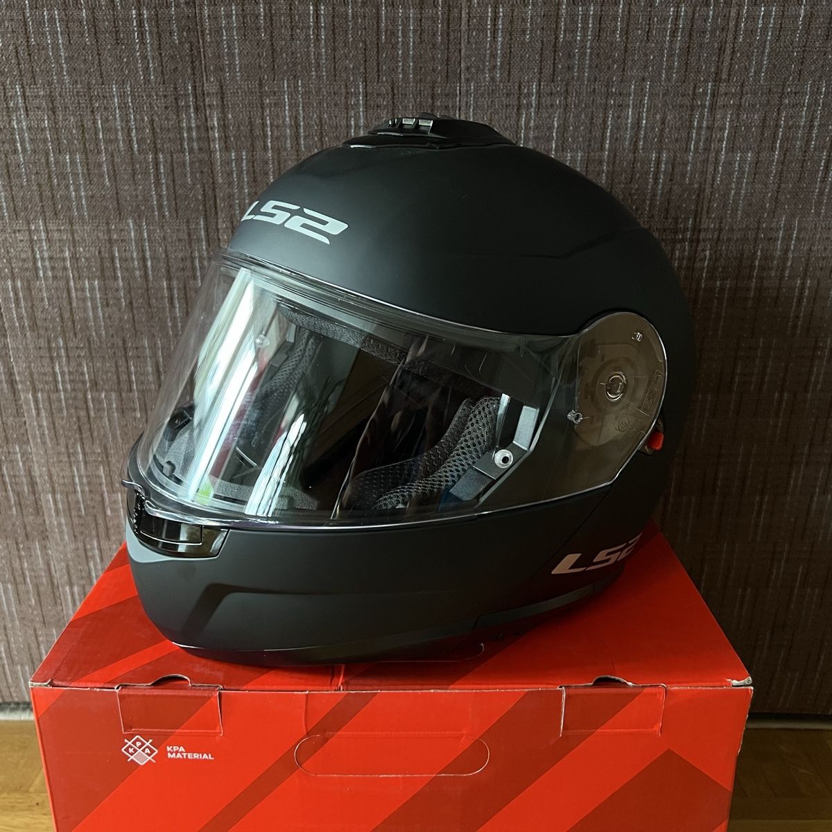Caschi & visiere: LS2 Strobe II Motorradhelm schwarz Grösse S neuwertig – Nuovo (secondo la descrizione) da Oberrieden venduto da daniel_shnshn 5