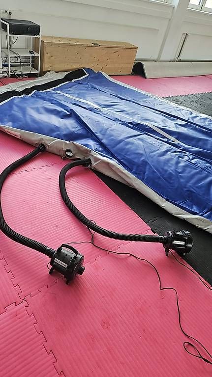 Tappetini fitness: Airtrack 15x2.9m (30cm dick)  – Usato da Urdorf venduto da Samibm 1