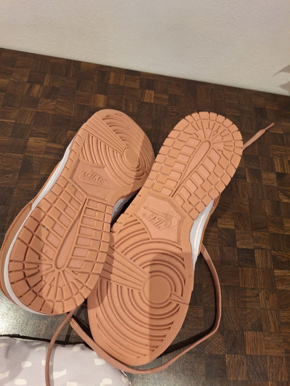 Nike Scarpe da donna: Nike Schuhe Gr. 40,5 – Nuovo (secondo la descrizione) da Bauma venduto da SteffiMue 1