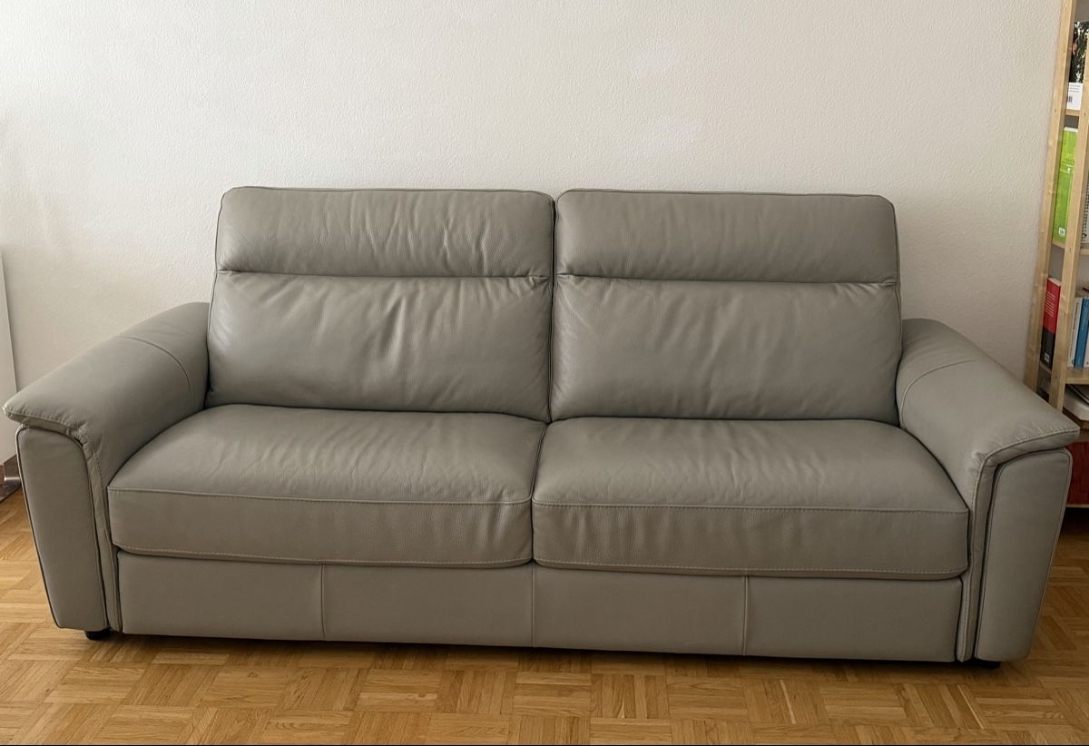 Divani: Poltrona Sofa Grey Leather Couch and chair – Usato da Geneve venduto da allgood2010