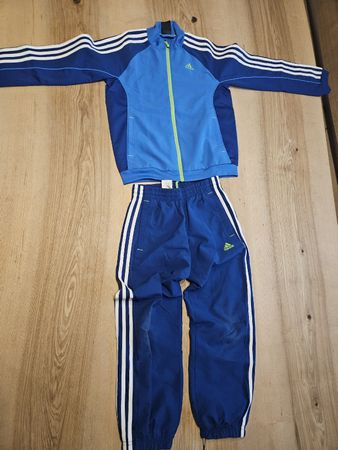 Adidas Trainingsanzug blau Grösse 134 guter Zustand