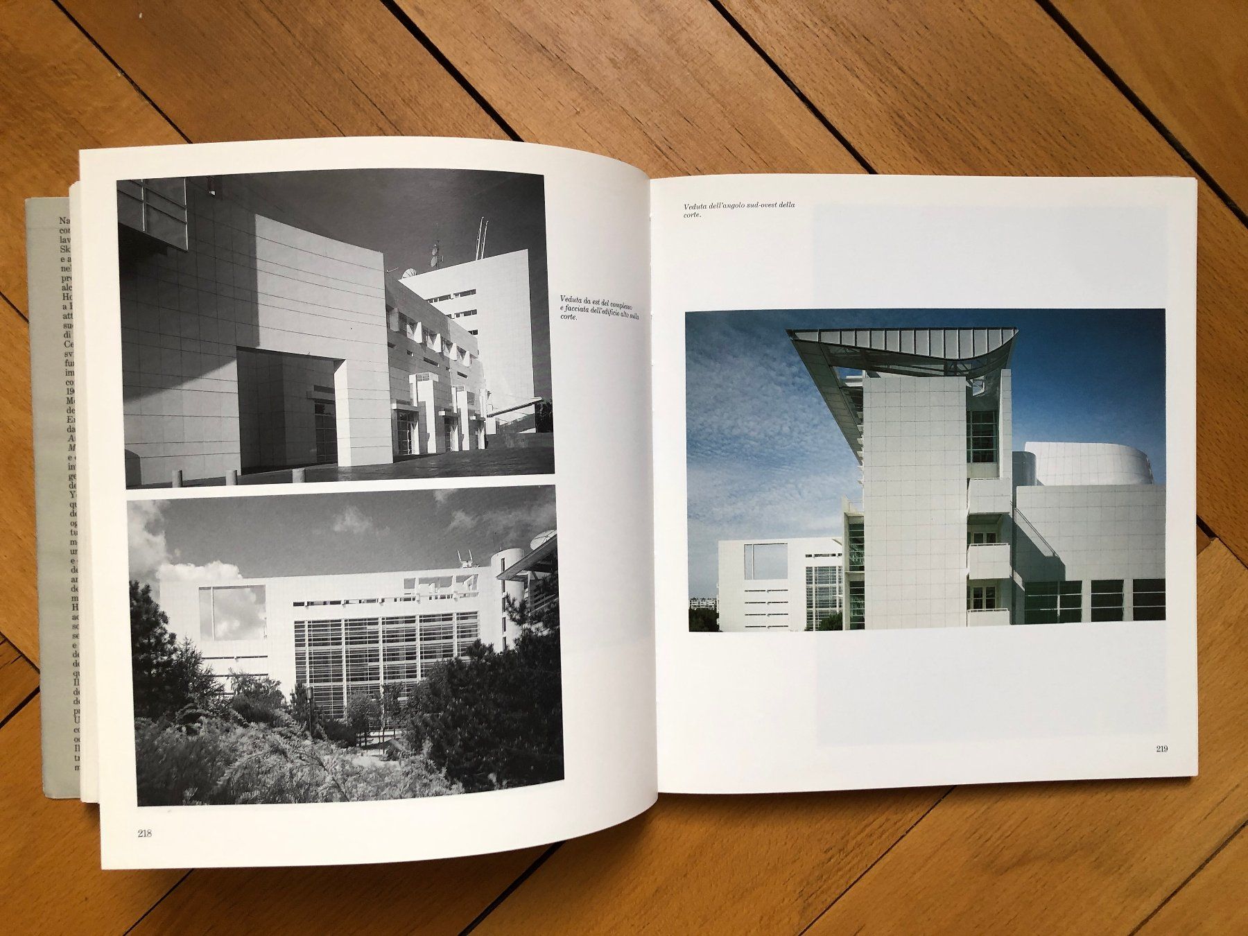 Libri: Architektur Buch: RICHARD MEIER - Architetture – Usato da Lugano venduto da gio.yo 8