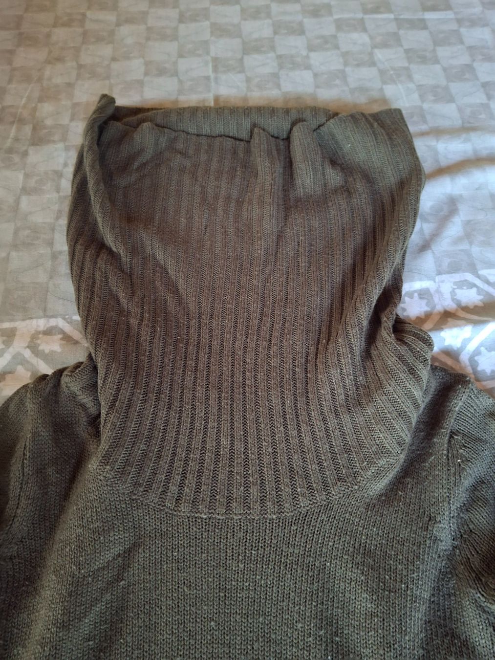 Maglioni & Felpe: Pull vert olive grand col taille XS marque Chicorée – Usato da Villiers venduto da san_jn5w 2