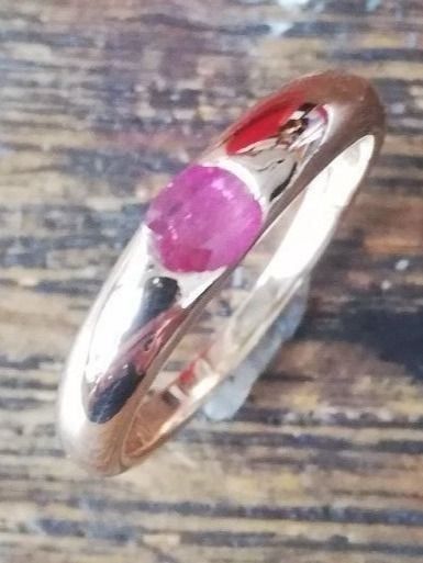 Anelli: Traumhafter 750 Goldring mit 1 Rubin – Nuovo (secondo la descrizione) da Unterägeri venduto da Altgoldschmuck 5