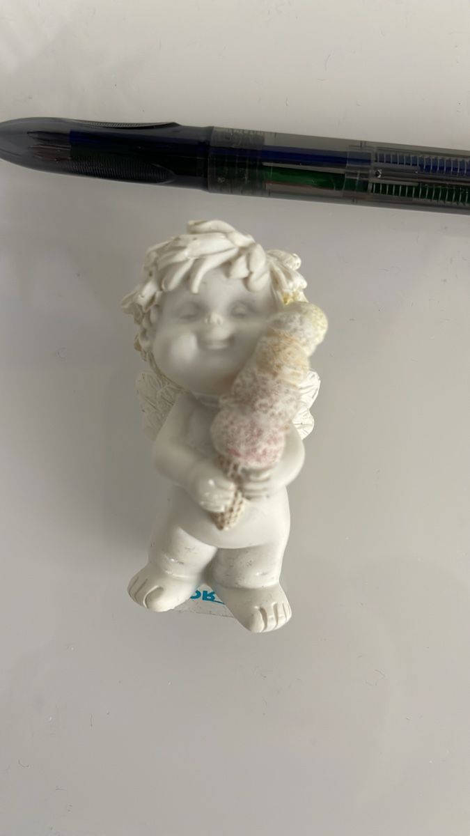 Figuren: 🍀👑Engel Figur, liegend👑🍀 – Gebraucht aus Zürich von Belisimo