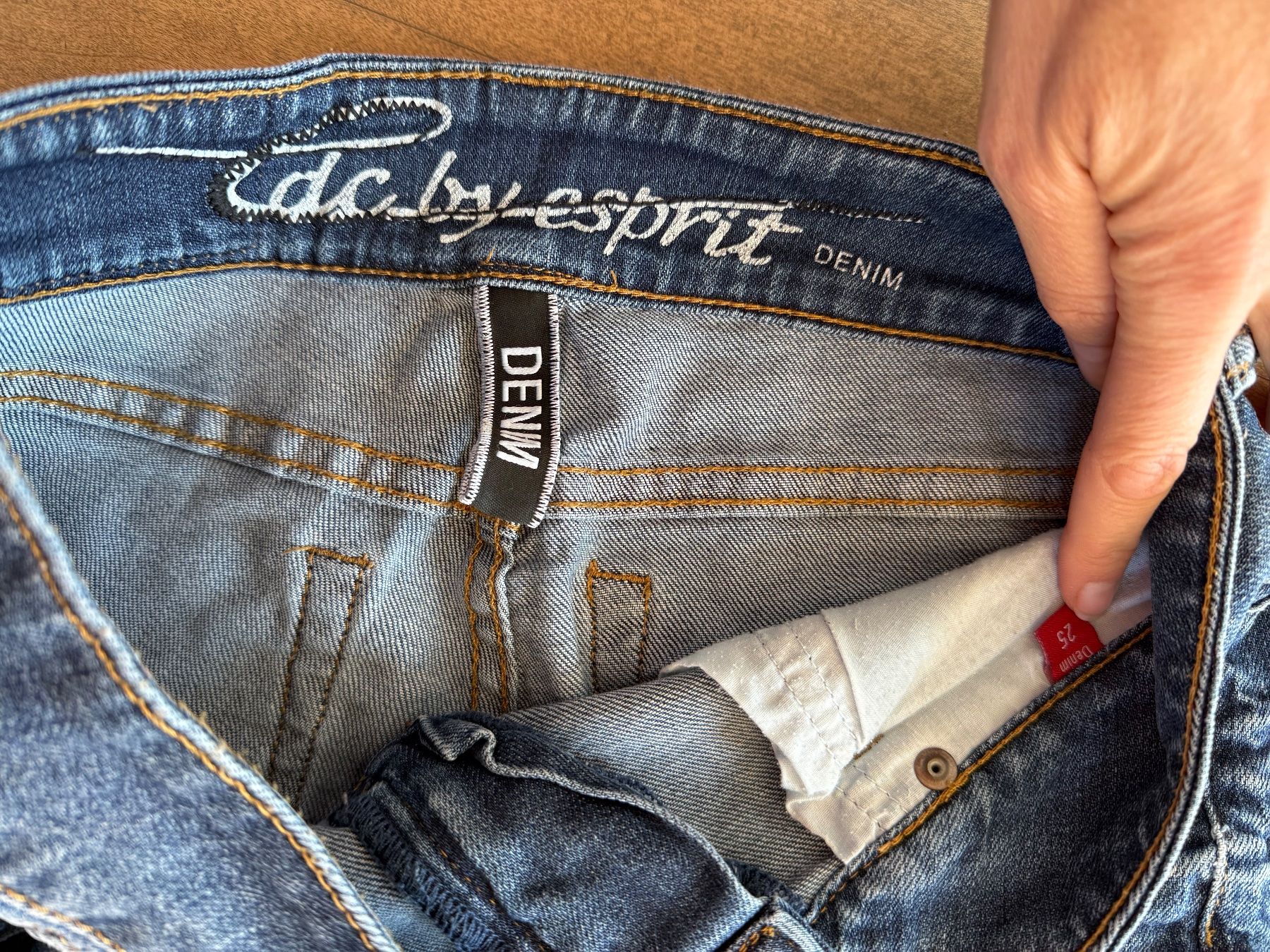 Esprit Pantaloni: EDC by ESPRIT - Hotpants in Gr.25 – Usato da Meilen venduto da kleisi01 2