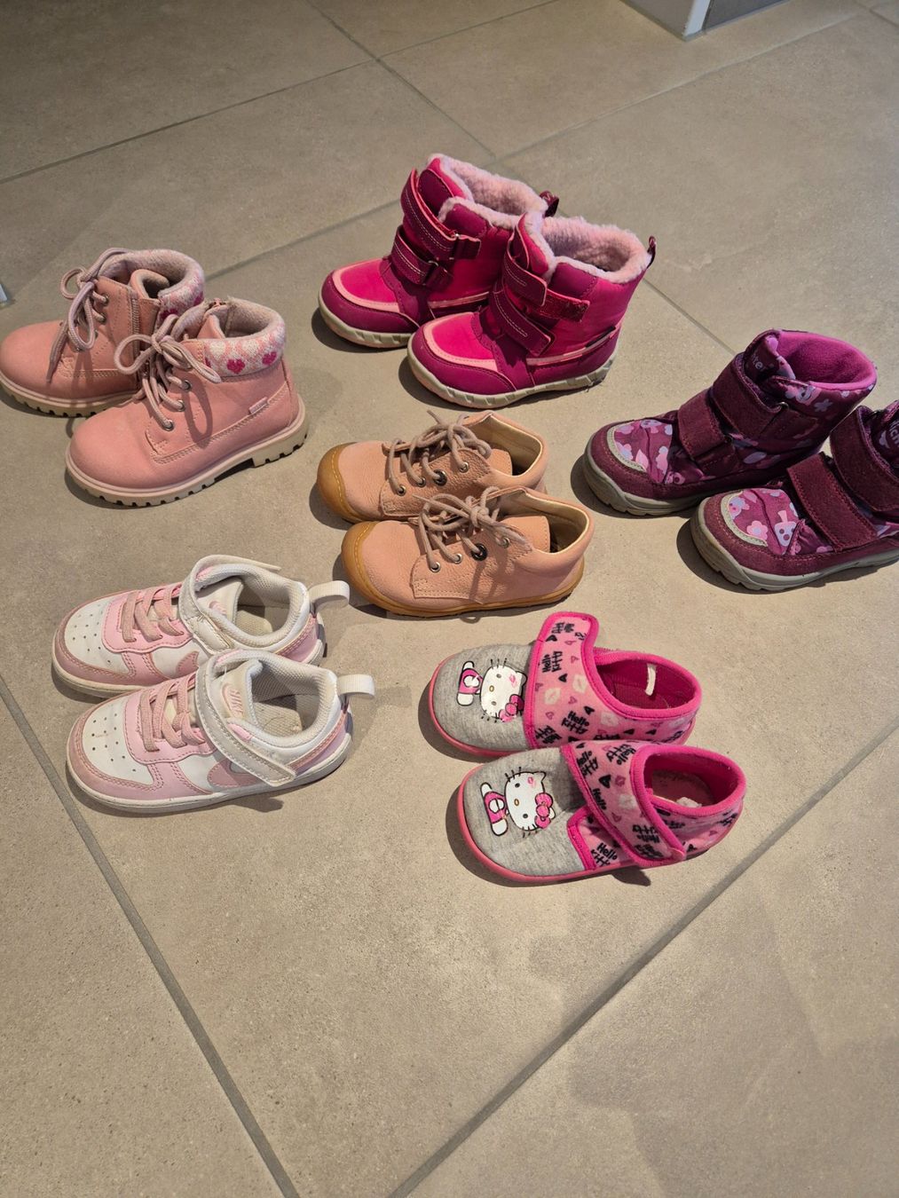 Chaussures filles: Kinderschuhe Grösse 23 – D'occasion à Oftringen par Pacolino 1