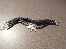 Armband schwarz/ver. Stränge/Anhänger, L