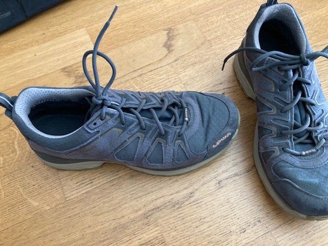 Lowa Scarpe da donna: LOWA Trekking-Halbschuhe 40 – Usato da St. Gallen venduto da Geoka