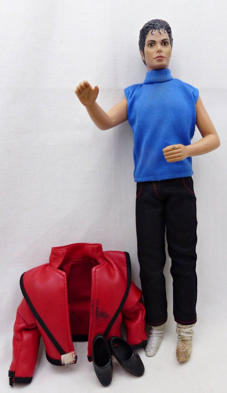 Statuette: MICHAEL JACKSON "BEAT IT" DOLL WITH "THRILLER" JACKET (1984) – Usato da Lugano venduto da YouWantUSToo 4