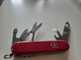 Victorinox Taschenmesser rot mit Schere gute Funktion