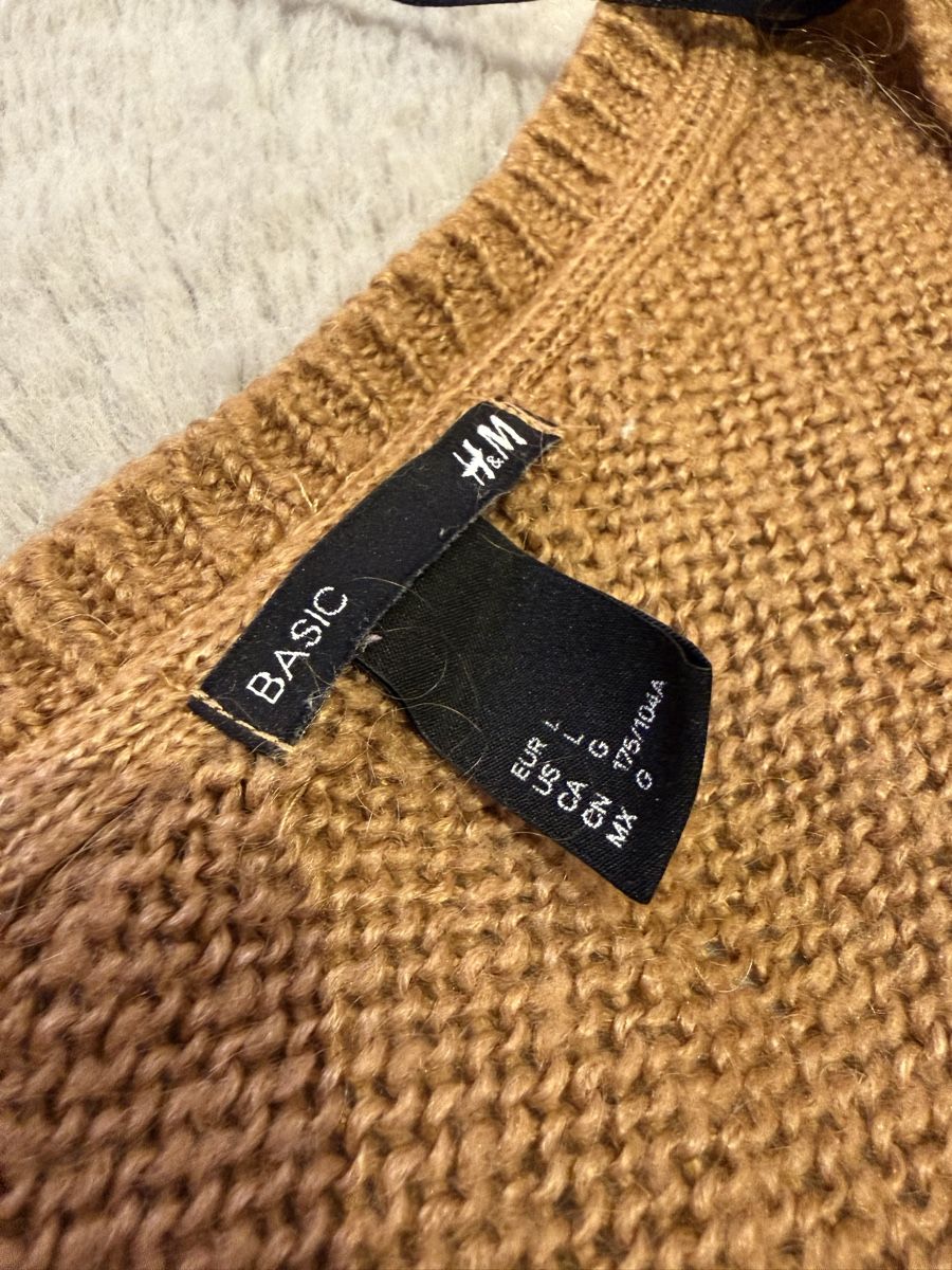 H&M Pullover & Sweatshirts: H&M Basic Pullover Camel, Grösse L – Gebraucht aus Wohlen AG von Coco_91 1