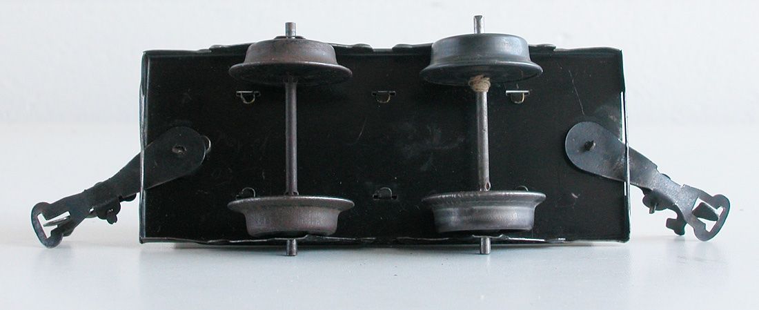 Modellini di ferrovie: Bub Kesselwagen SHELL der DR Blech Spur 0 – Usato da Oberwil BL venduto da Klang 4