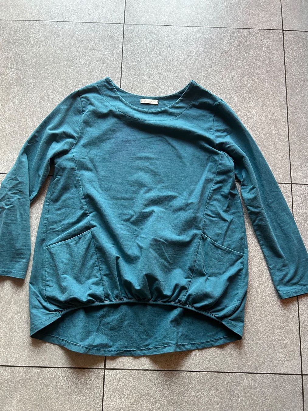 Camicette: Bluse vert émeraude modern Grösse L – Nuovo (secondo la descrizione) da Arbedo venduto da nadia1973